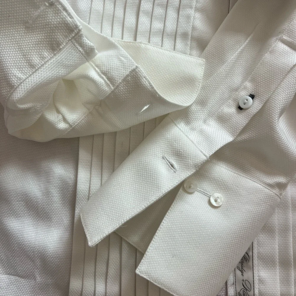 Chic White Women's Tuxedo Style shirt - Picture 5 of 8